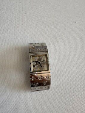 Guess Women’s Watch W70003L1 Stainless Crystal